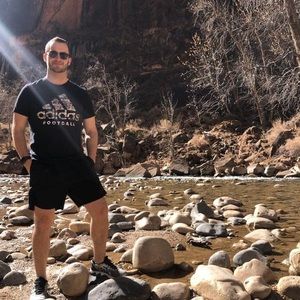 Meet your Posher, Jonathan